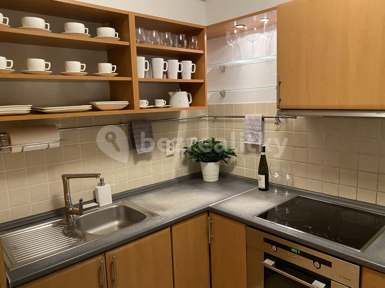 Pronájem bytu 2+kk 60 m², Kovanecká, Praha, Praha Pronájem bytu 2+kk 60 m², Kovanecká, Praha, Praha