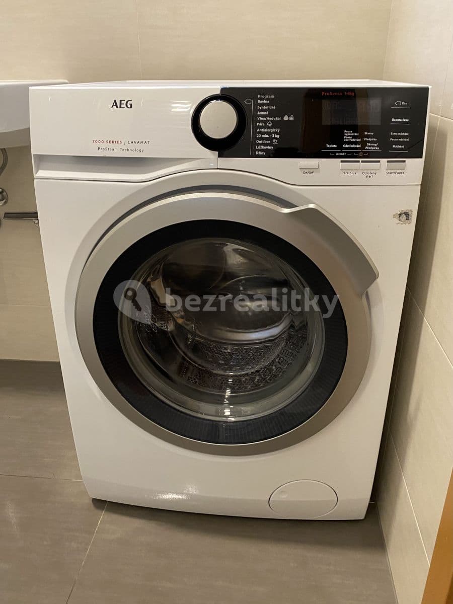 Pronájem bytu 2+kk 60 m², Kovanecká, Praha, Praha Pronájem bytu 2+kk 60 m², Kovanecká, Praha, Praha