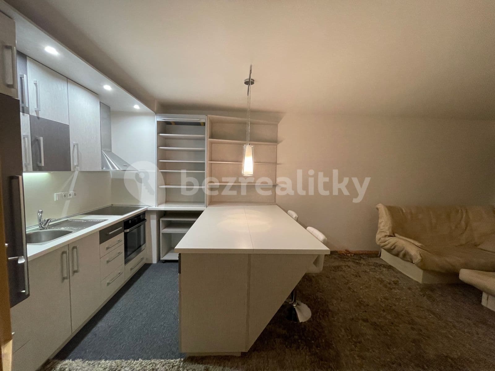 Pronájem bytu 1+kk 51 m², Novovysočanská, Praha, Praha Pronájem bytu 1+kk 51 m², Novovysočanská, Praha, Praha