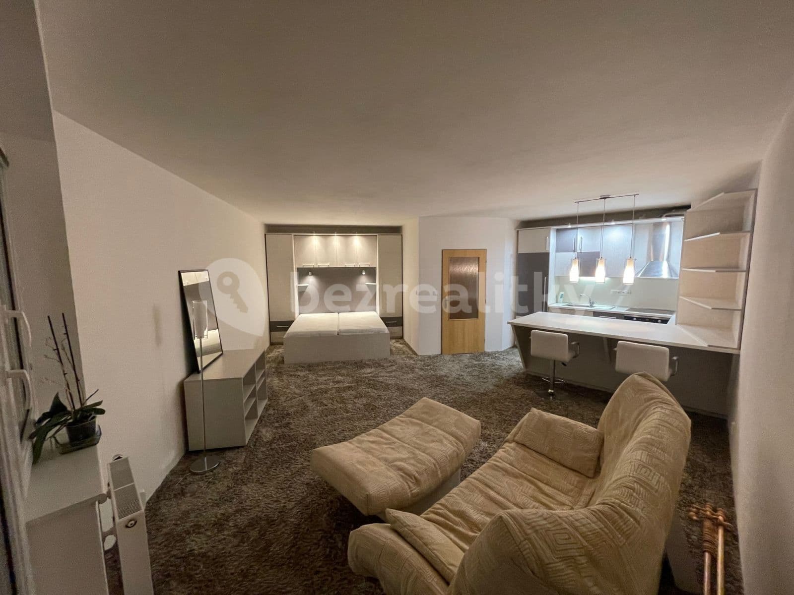 Pronájem bytu 1+kk 51 m², Novovysočanská, Praha, Praha Pronájem bytu 1+kk 51 m², Novovysočanská, Praha, Praha