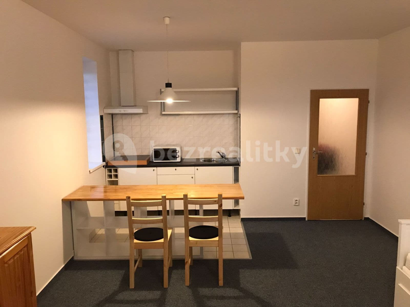 Pronájem bytu 1+kk 37 m², Felklova, Roztoky, Středočeský kraj Pronájem bytu 1+kk 37 m², Felklova, Roztoky, Středočeský kraj