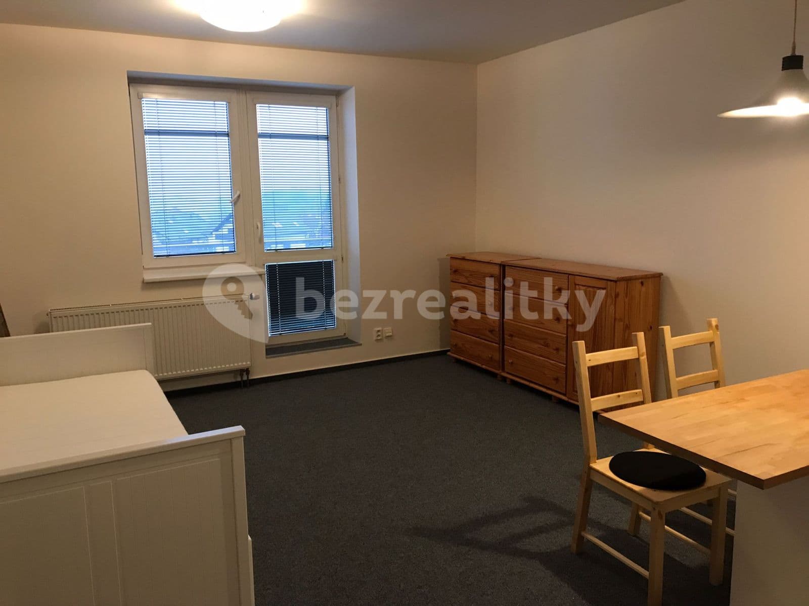 Pronájem bytu 1+kk 37 m², Felklova, Roztoky, Středočeský kraj Pronájem bytu 1+kk 37 m², Felklova, Roztoky, Středočeský kraj