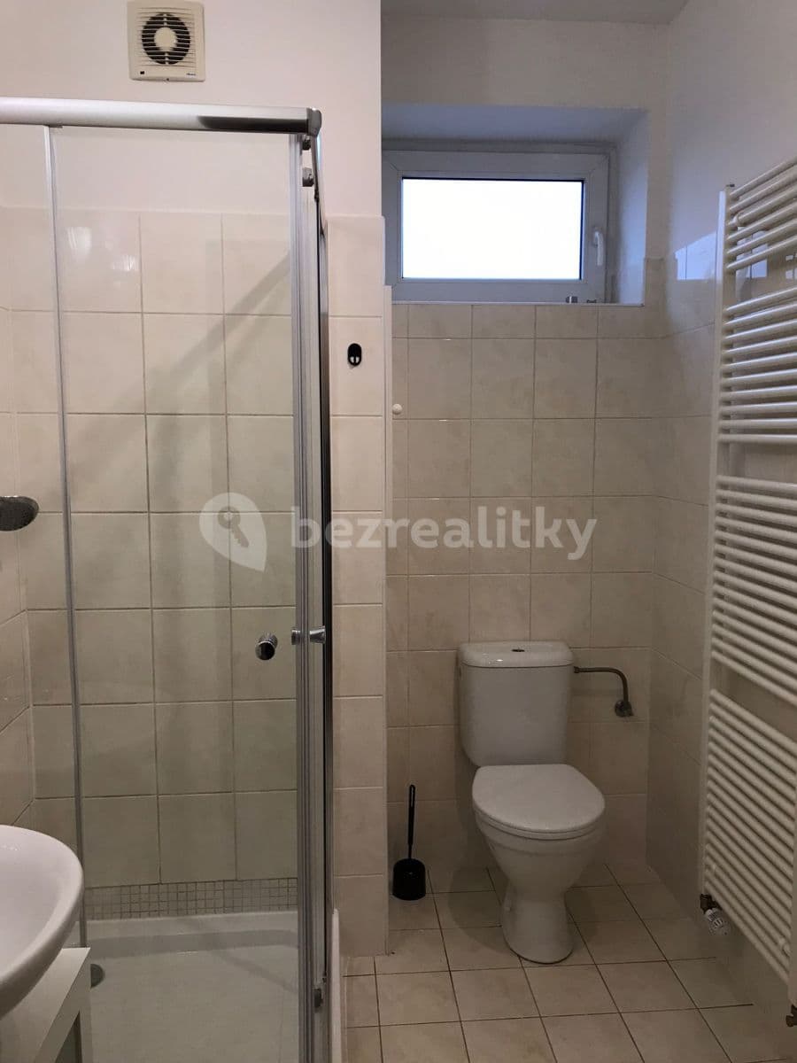 Pronájem bytu 1+kk 37 m², Felklova, Roztoky, Středočeský kraj Pronájem bytu 1+kk 37 m², Felklova, Roztoky, Středočeský kraj