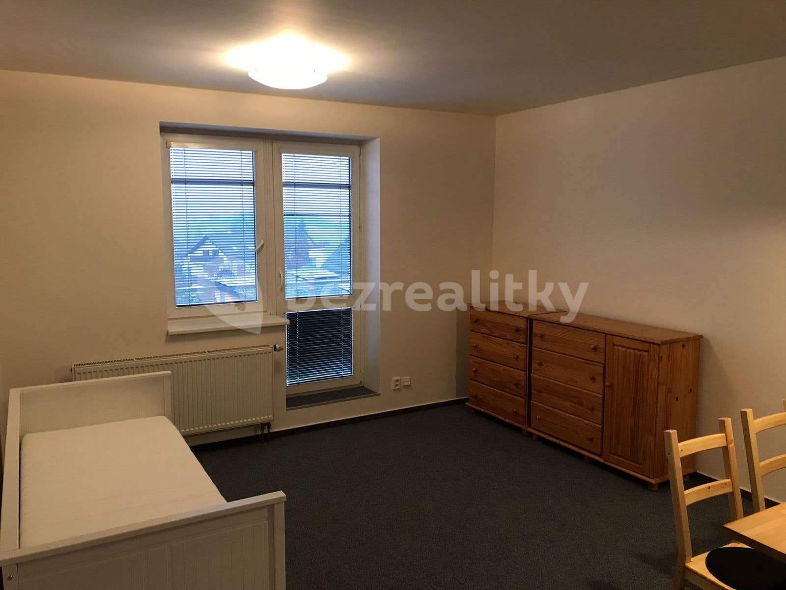 Pronájem bytu 1+kk 37 m², Felklova, Roztoky, Středočeský kraj Pronájem bytu 1+kk 37 m², Felklova, Roztoky, Středočeský kraj