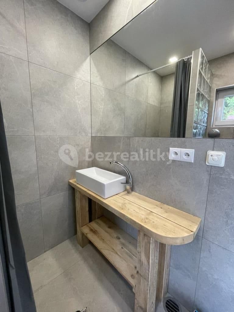 Pronájem domu 80 m², pozemek 100 m², Mokrovraty, Středočeský kraj Pronájem domu 80 m², pozemek 100 m², Mokrovraty, Středočeský kraj