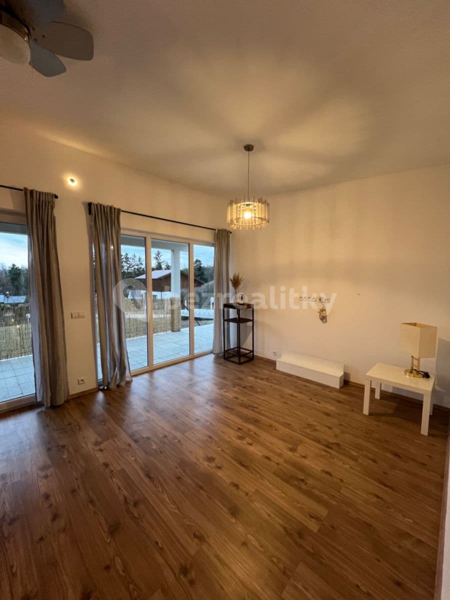 Pronájem domu 80 m², pozemek 100 m², Mokrovraty, Středočeský kraj Pronájem domu 80 m², pozemek 100 m², Mokrovraty, Středočeský kraj