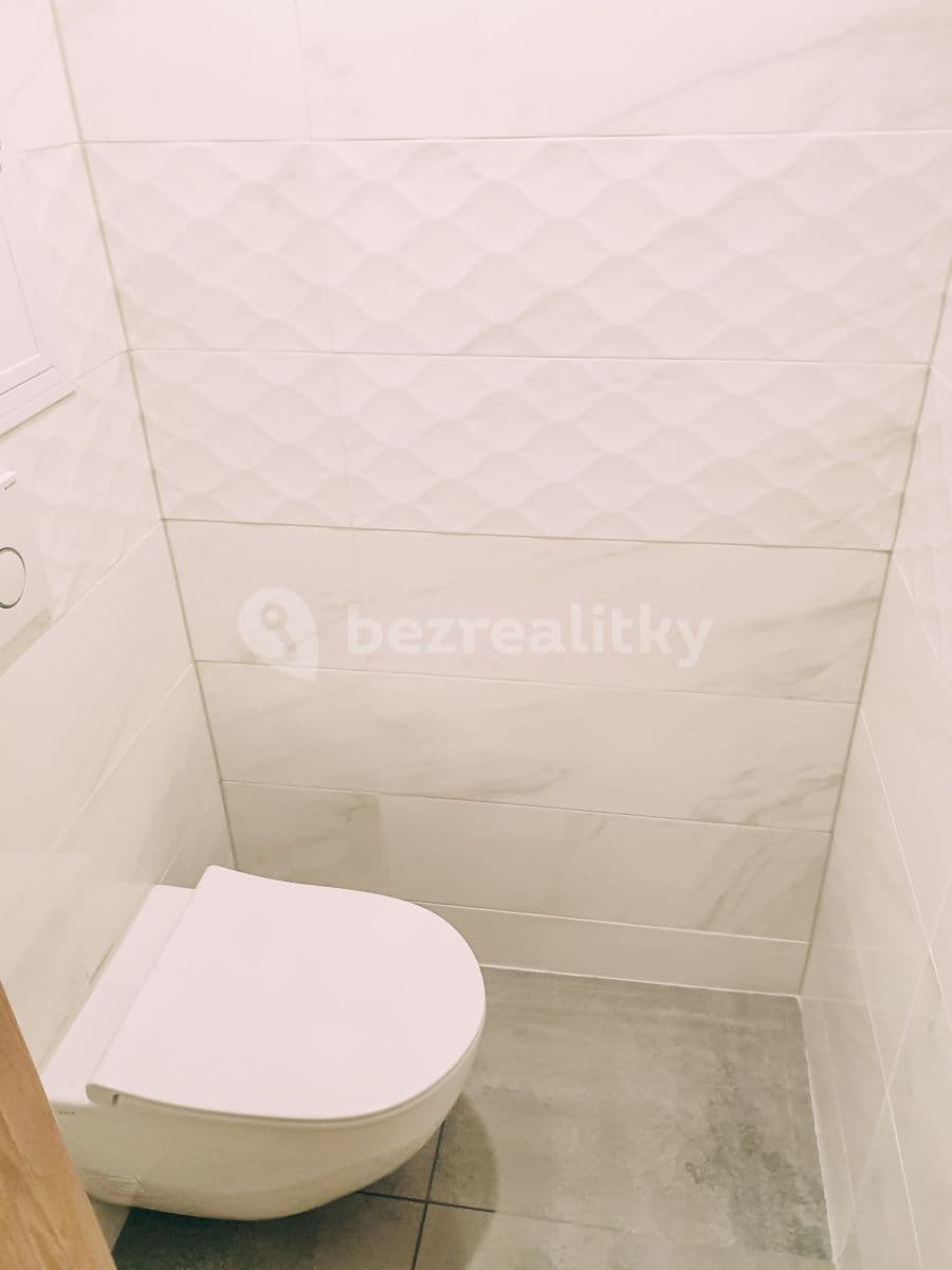 Pronájem bytu 2+1 61 m², Východní, Karlovy Vary, Karlovarský kraj Pronájem bytu 2+1 61 m², Východní, Karlovy Vary, Karlovarský kraj