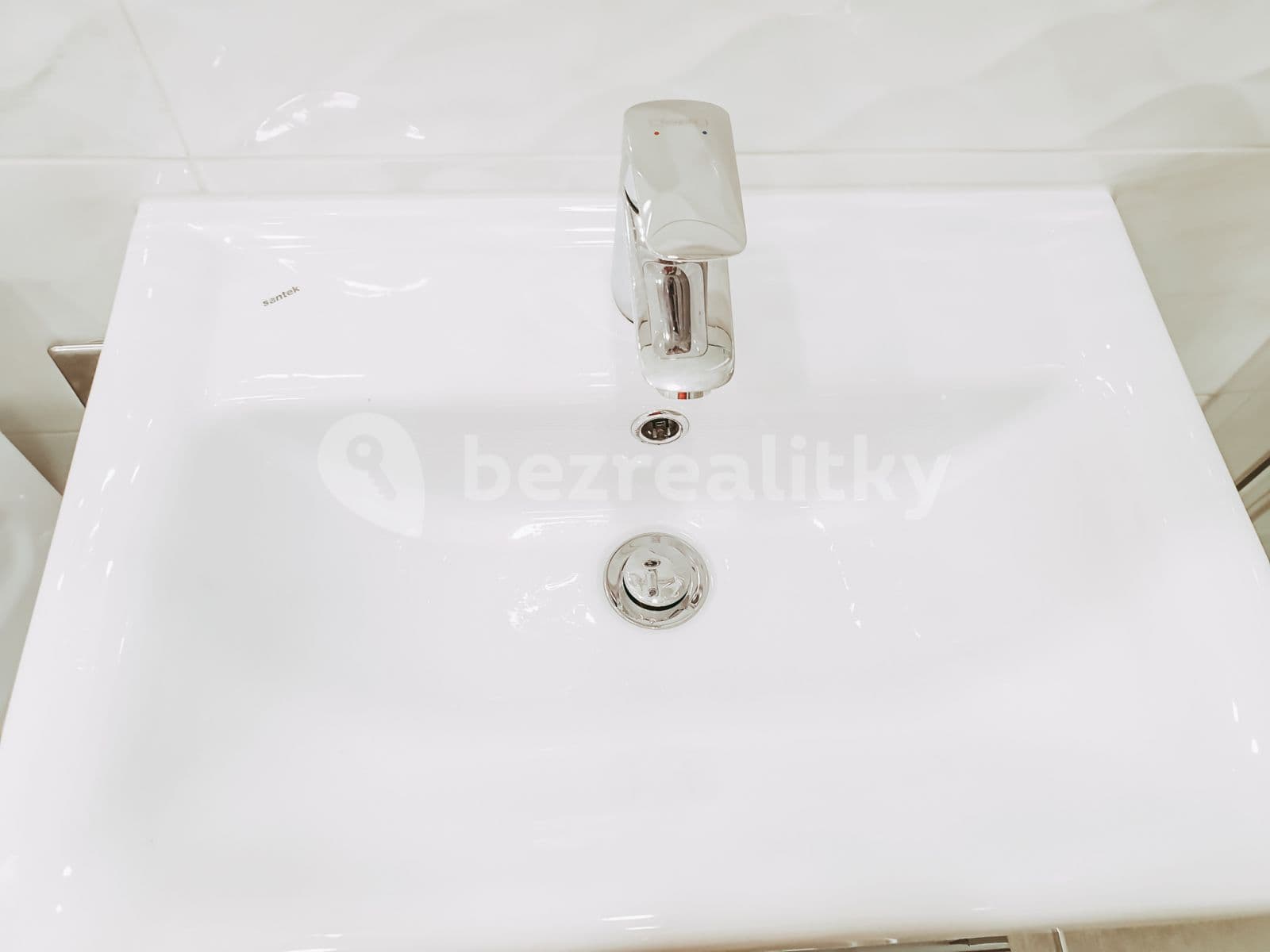 Pronájem bytu 2+1 61 m², Východní, Karlovy Vary, Karlovarský kraj Pronájem bytu 2+1 61 m², Východní, Karlovy Vary, Karlovarský kraj