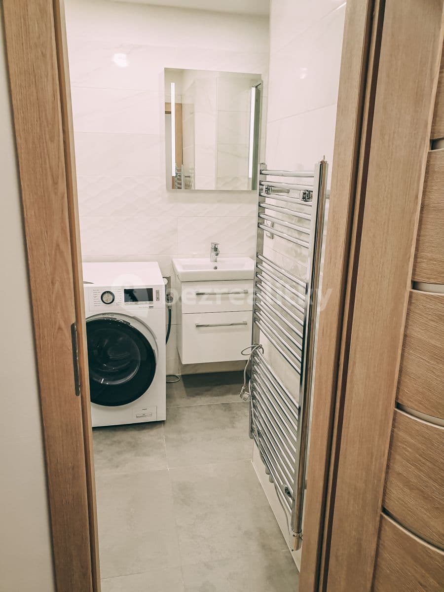 Pronájem bytu 2+1 61 m², Východní, Karlovy Vary, Karlovarský kraj Pronájem bytu 2+1 61 m², Východní, Karlovy Vary, Karlovarský kraj