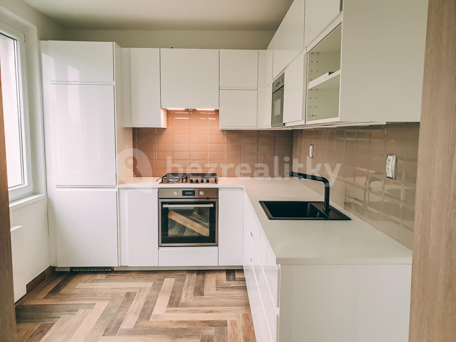 Pronájem bytu 2+1 61 m², Východní, Karlovy Vary, Karlovarský kraj Pronájem bytu 2+1 61 m², Východní, Karlovy Vary, Karlovarský kraj