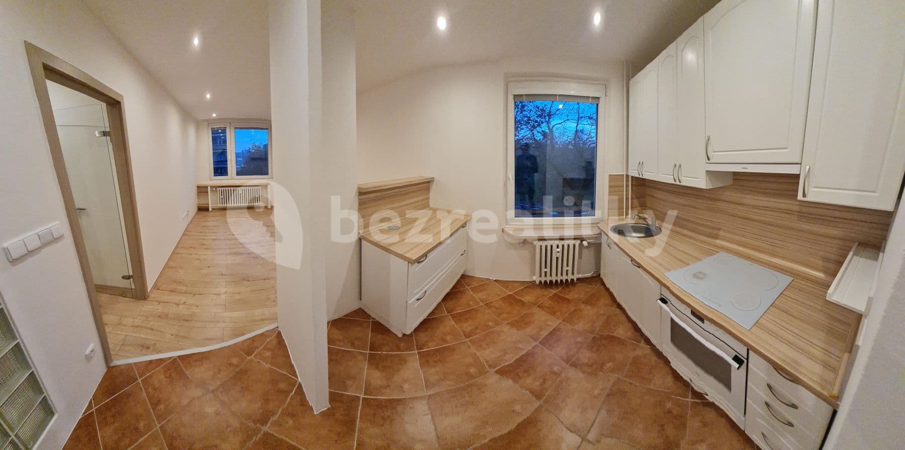 Pronájem bytu 2+kk 41 m², V Zápolí, Praha, Praha Pronájem bytu 2+kk 41 m², V Zápolí, Praha, Praha