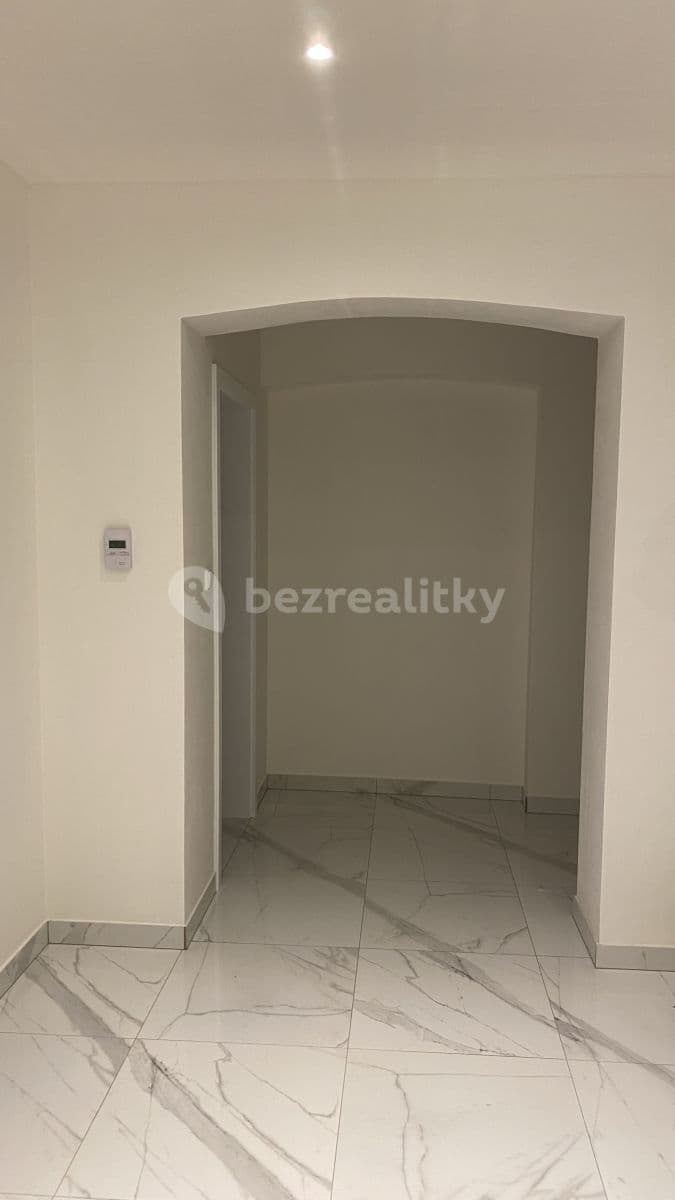 Pronájem bytu 2+1 40 m², Beroun, Středočeský kraj