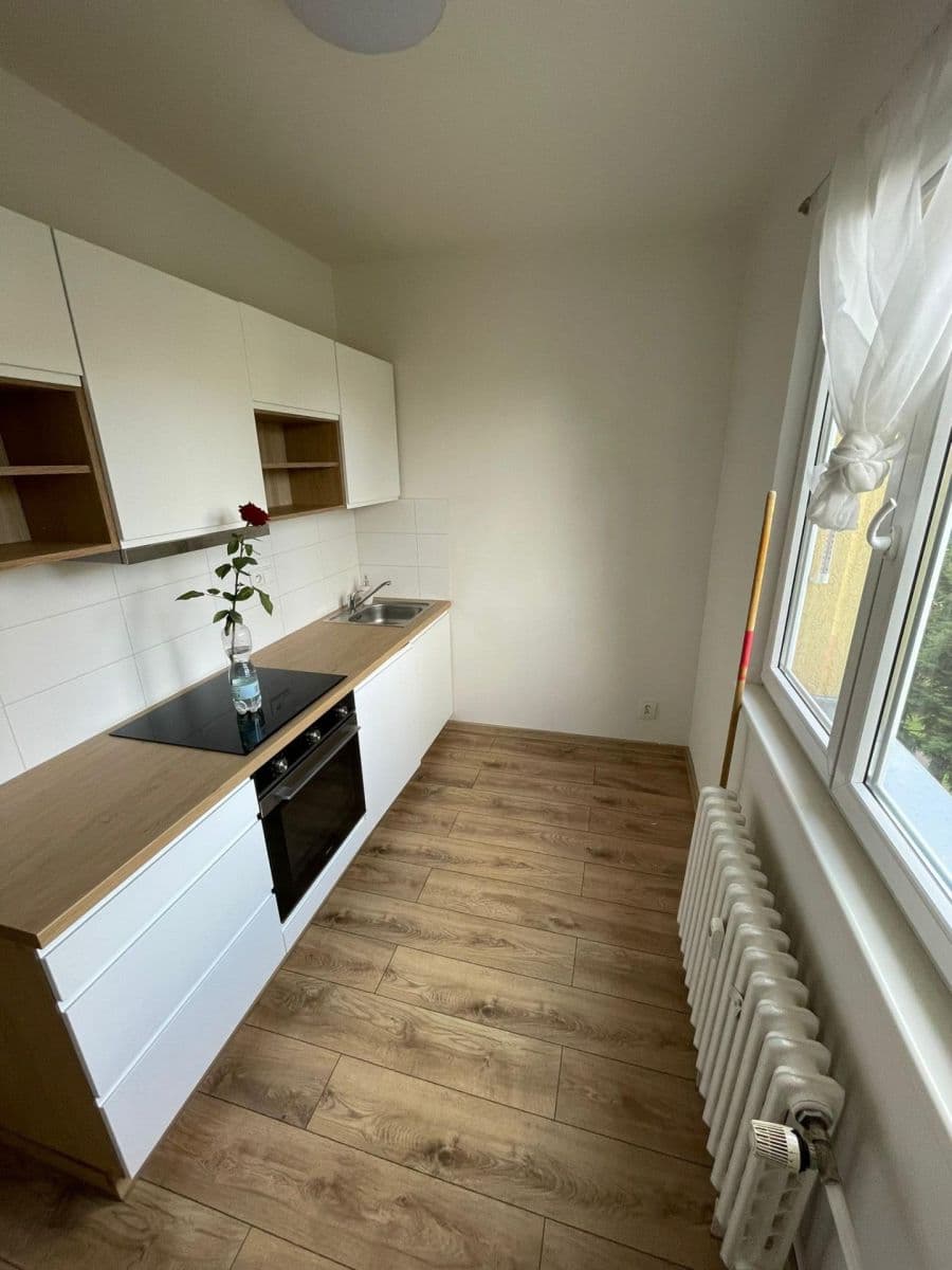 Pronájem bytu 2+1 60 m², Káranská, Praha, Praha Pronájem bytu 2+1 60 m², Káranská, Praha, Praha