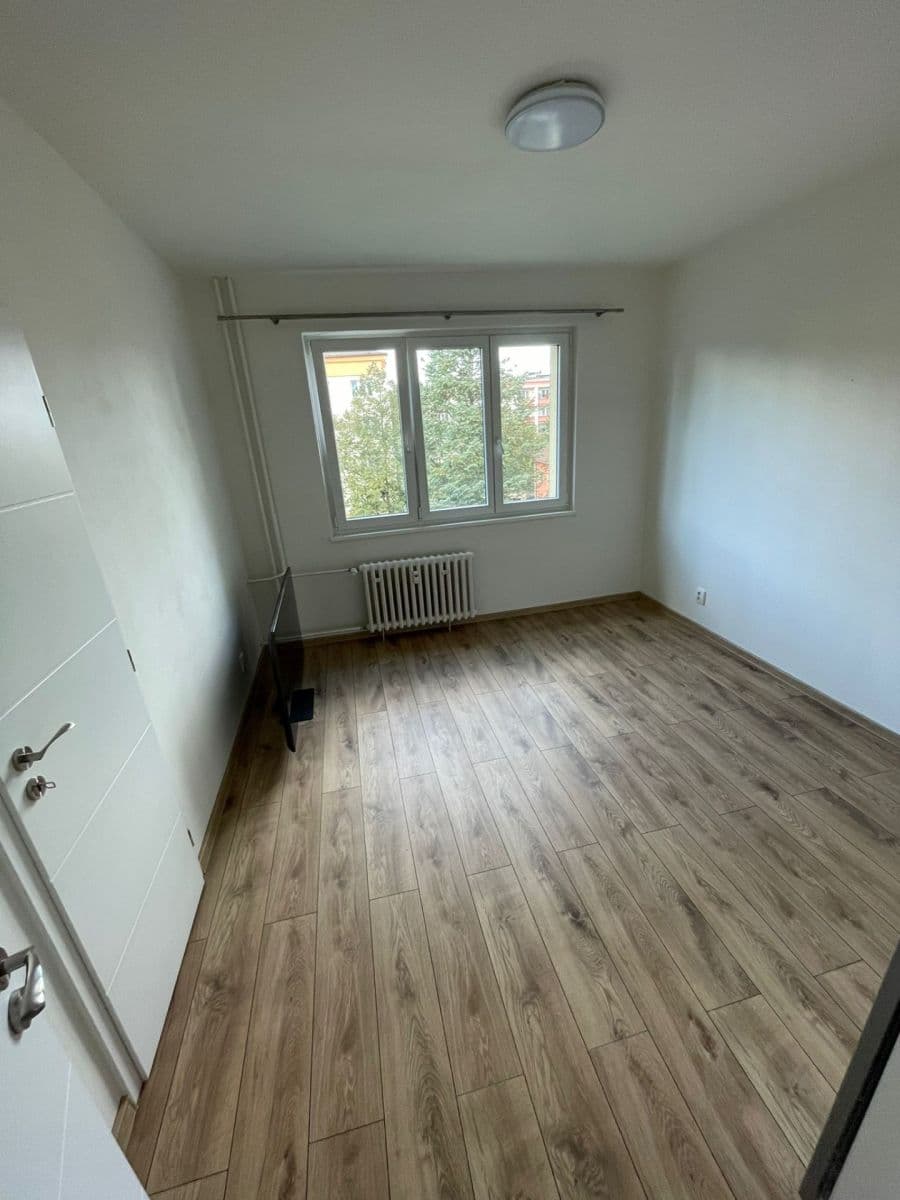 Pronájem bytu 2+1 60 m², Káranská, Praha, Praha Pronájem bytu 2+1 60 m², Káranská, Praha, Praha