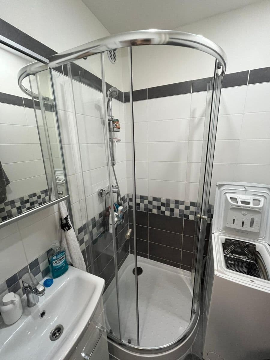 Pronájem bytu 2+1 60 m², Káranská, Praha, Praha Pronájem bytu 2+1 60 m², Káranská, Praha, Praha