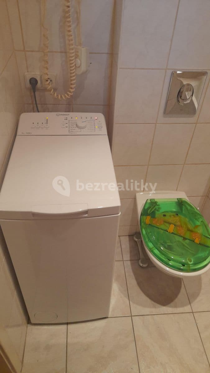 Pronájem bytu 1+1 52 m², Nad Šutkou, Praha, Praha Pronájem bytu 1+1 52 m², Nad Šutkou, Praha, Praha