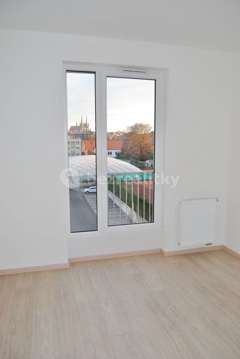 Pronájem bytu 3+kk 70 m², V Hliníkách, Chrudim, Pardubický kraj Pronájem bytu 3+kk 70 m², V Hliníkách, Chrudim, Pardubický kraj