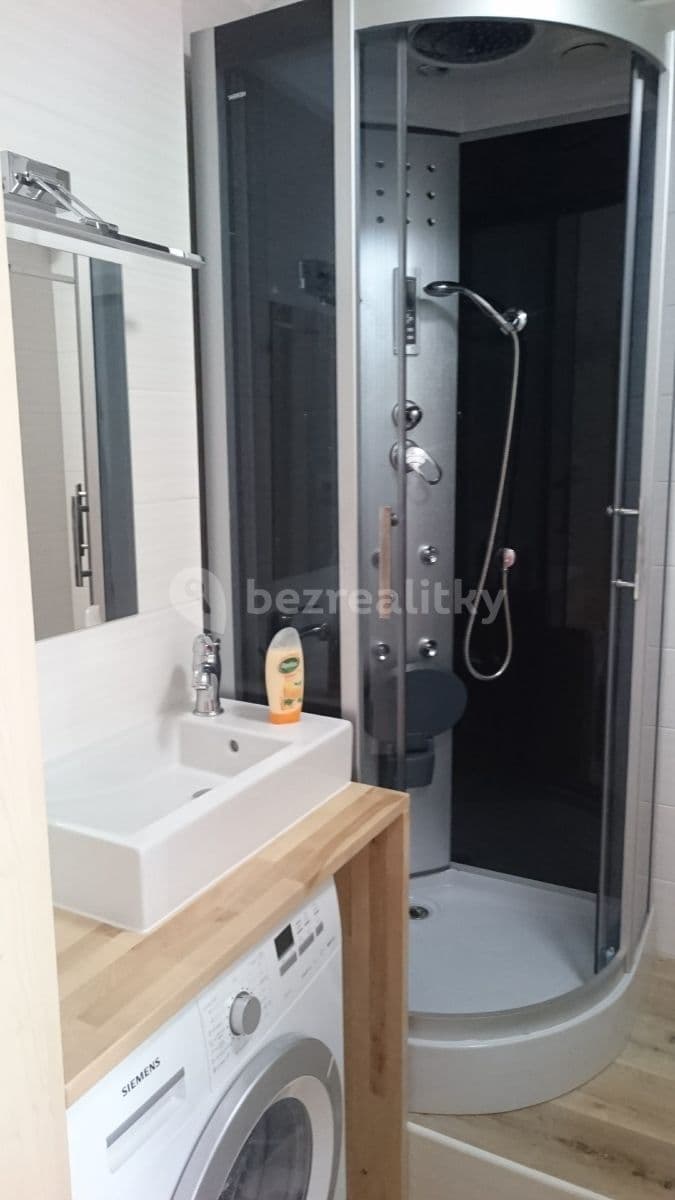 Pronájem bytu 2+kk 50 m², Pirinská, Praha, Praha Pronájem bytu 2+kk 50 m², Pirinská, Praha, Praha