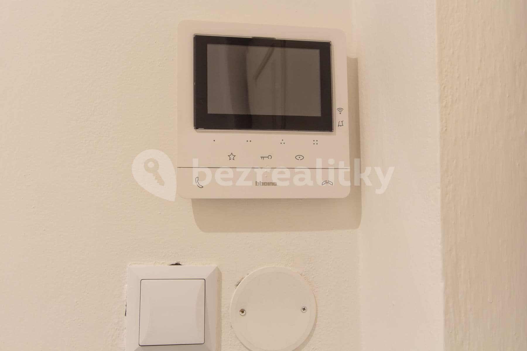 Pronájem bytu 3+1 78 m², Velehradská, Praha, Praha Pronájem bytu 3+1 78 m², Velehradská, Praha, Praha