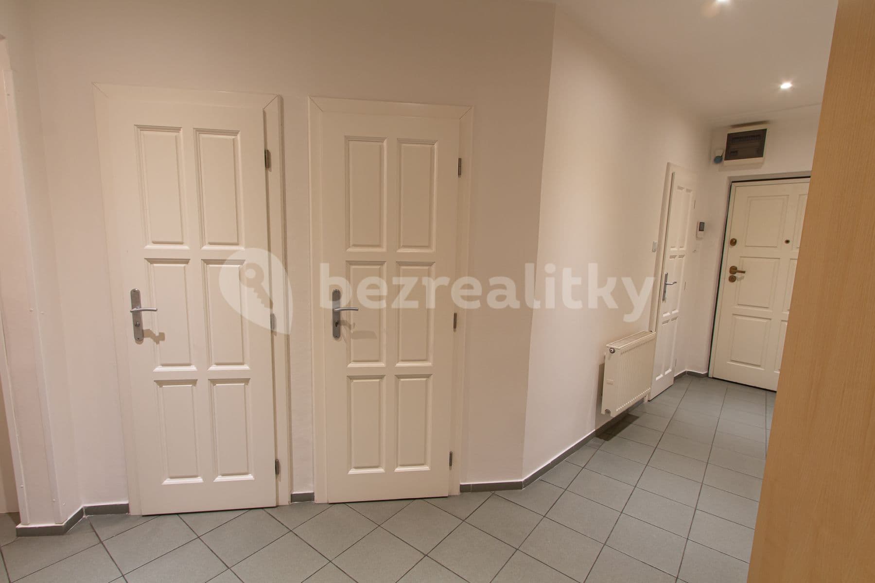 Pronájem bytu 3+1 78 m², Velehradská, Praha, Praha Pronájem bytu 3+1 78 m², Velehradská, Praha, Praha