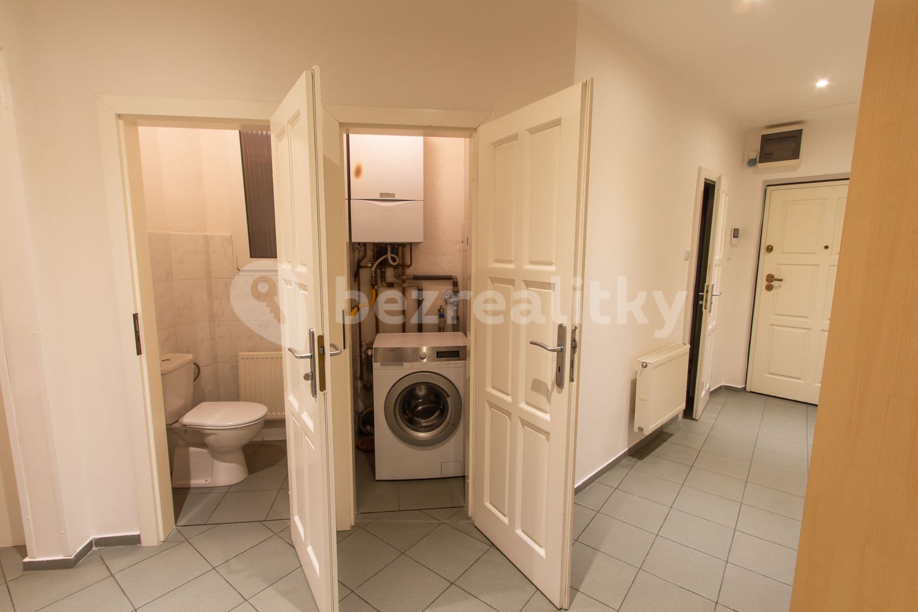 Pronájem bytu 3+1 78 m², Velehradská, Praha, Praha Pronájem bytu 3+1 78 m², Velehradská, Praha, Praha
