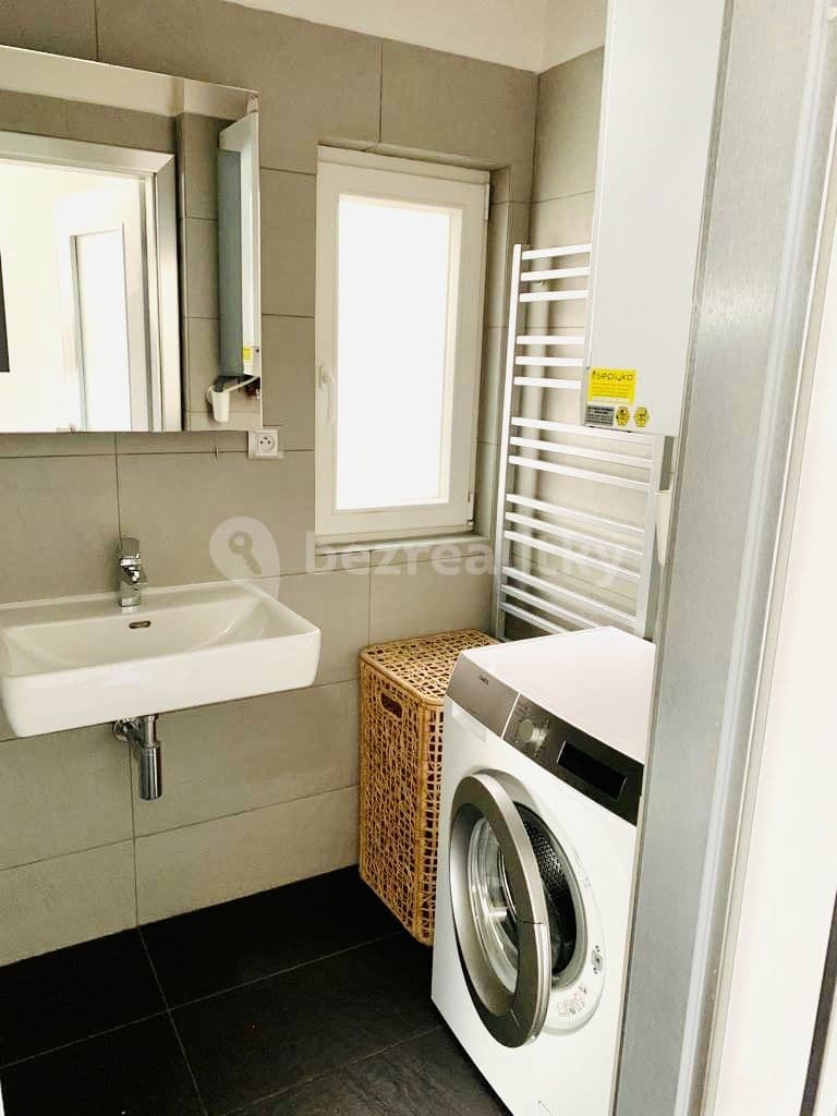 Pronájem bytu 2+kk 67 m², Tovární, Praha, Praha Pronájem bytu 2+kk 67 m², Tovární, Praha, Praha
