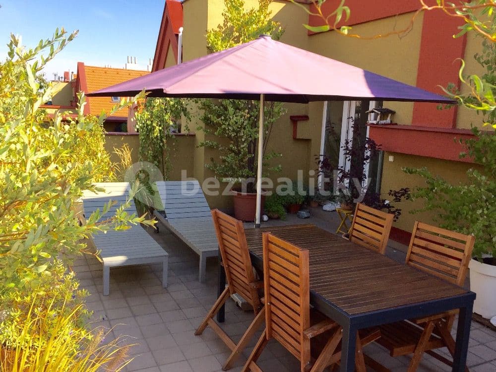 Pronájem bytu 2+kk 67 m², Tovární, Praha, Praha Pronájem bytu 2+kk 67 m², Tovární, Praha, Praha