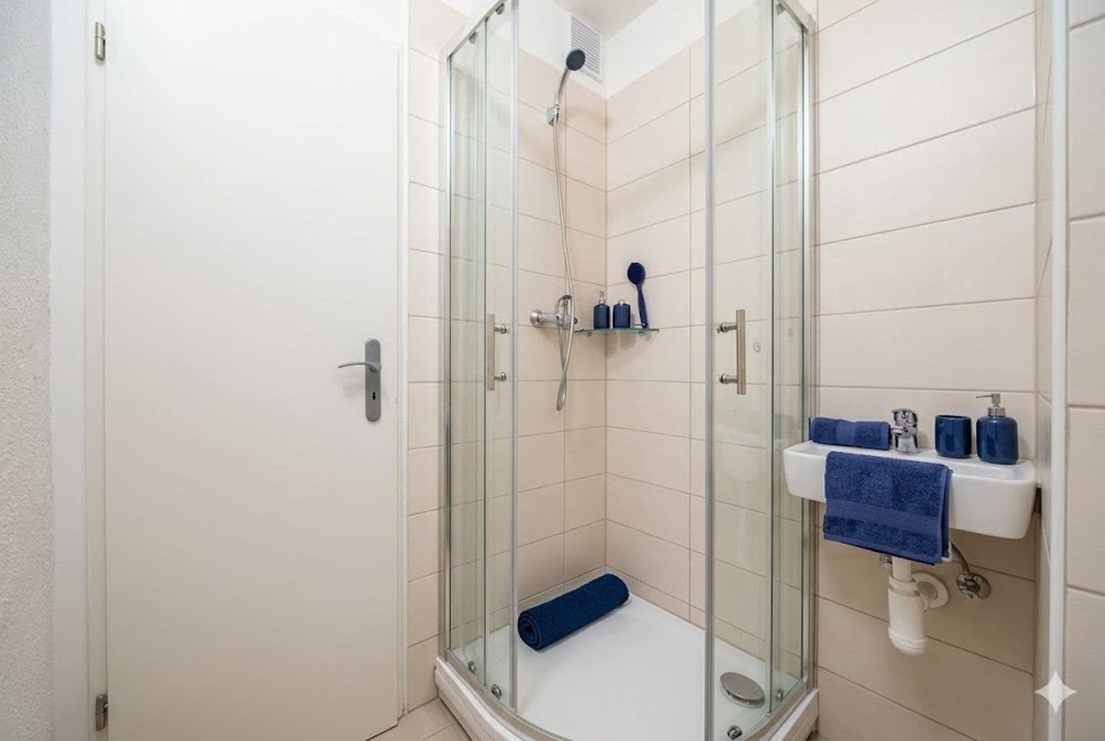 Pronájem bytu 1+1 37 m², Rudé armády, Karviná, Moravskoslezský kraj Pronájem bytu 1+1 37 m², Rudé armády, Karviná, Moravskoslezský kraj