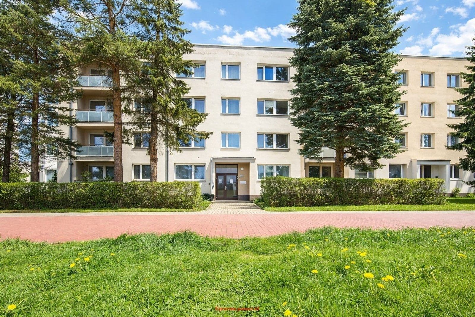 Pronájem bytu 1+1 37 m², Rudé armády, Karviná, Moravskoslezský kraj Pronájem bytu 1+1 37 m², Rudé armády, Karviná, Moravskoslezský kraj
