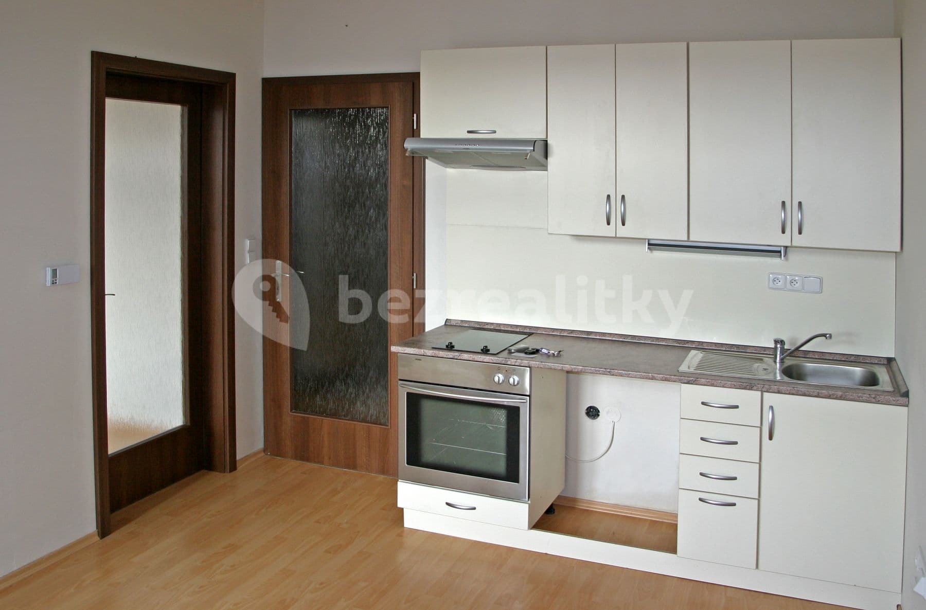 Pronájem bytu 2+kk 36 m², Resselovo náměstí, Chrudim, Pardubický kraj Pronájem bytu 2+kk 36 m², Resselovo náměstí, Chrudim, Pardubický kraj