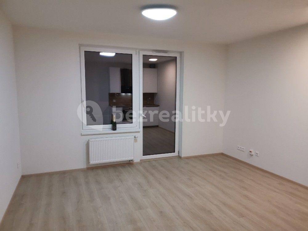 Pronájem bytu 1+kk 28 m², Zelená, Pardubice, Pardubický kraj