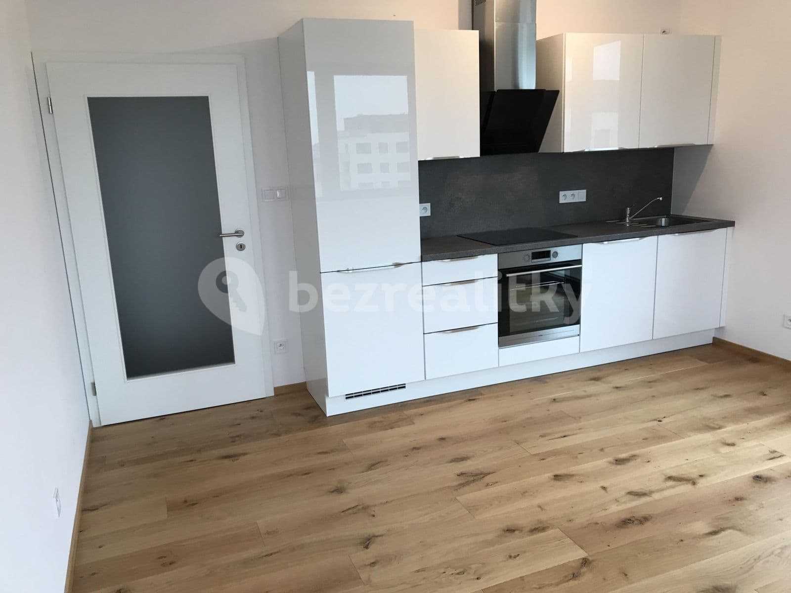 Pronájem bytu 2+kk 46 m², Horoměřice, Středočeský kraj Pronájem bytu 2+kk 46 m², Horoměřice, Středočeský kraj