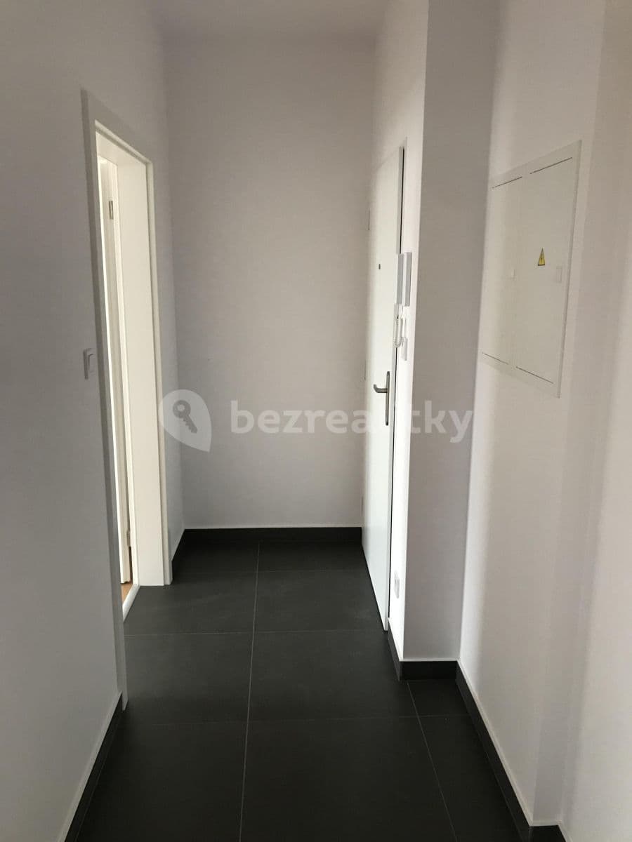 Pronájem bytu 2+kk 46 m², Horoměřice, Středočeský kraj Pronájem bytu 2+kk 46 m², Horoměřice, Středočeský kraj