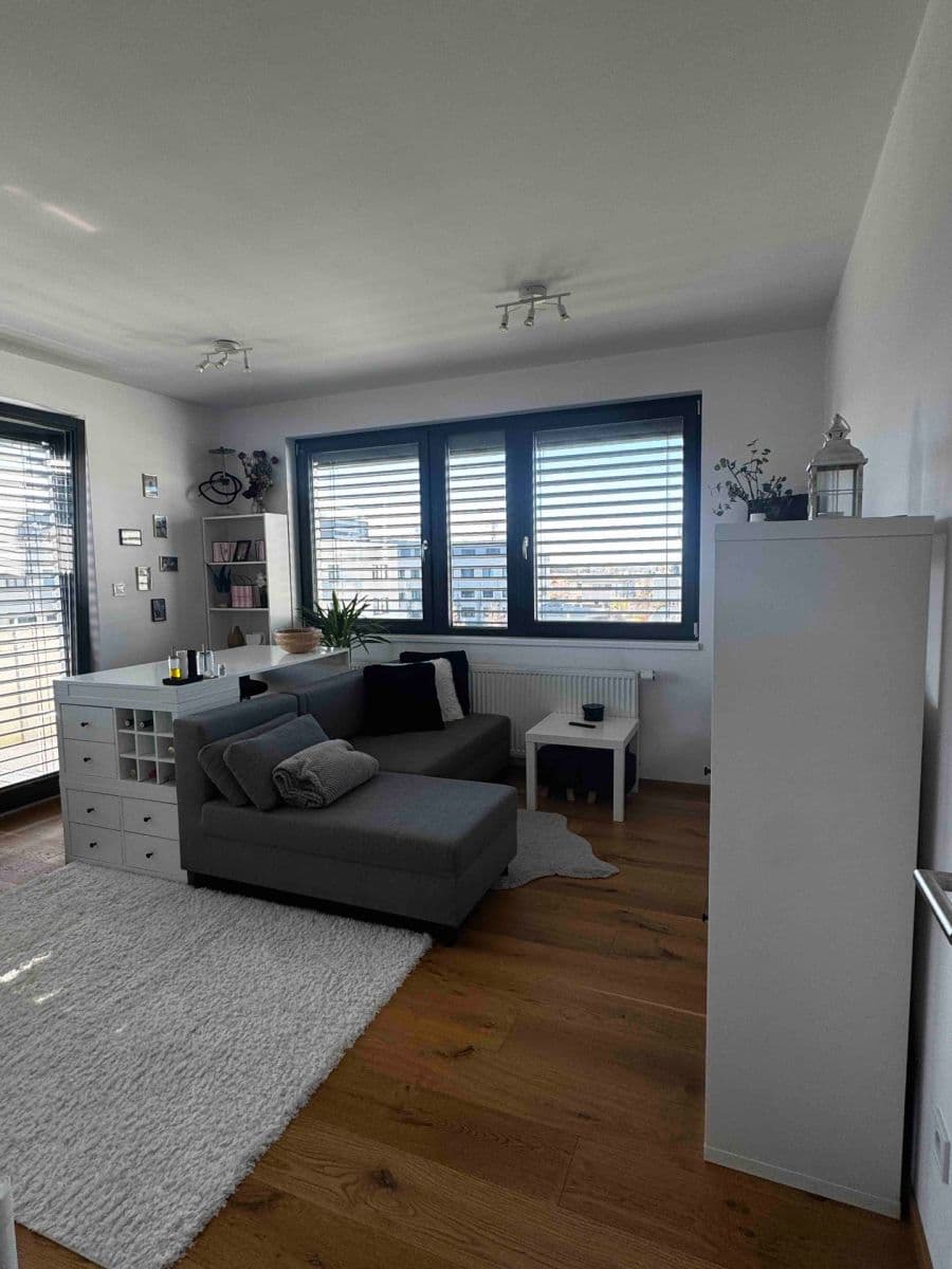 Pronájem bytu 2+kk 46 m², Horoměřice, Středočeský kraj Pronájem bytu 2+kk 46 m², Horoměřice, Středočeský kraj