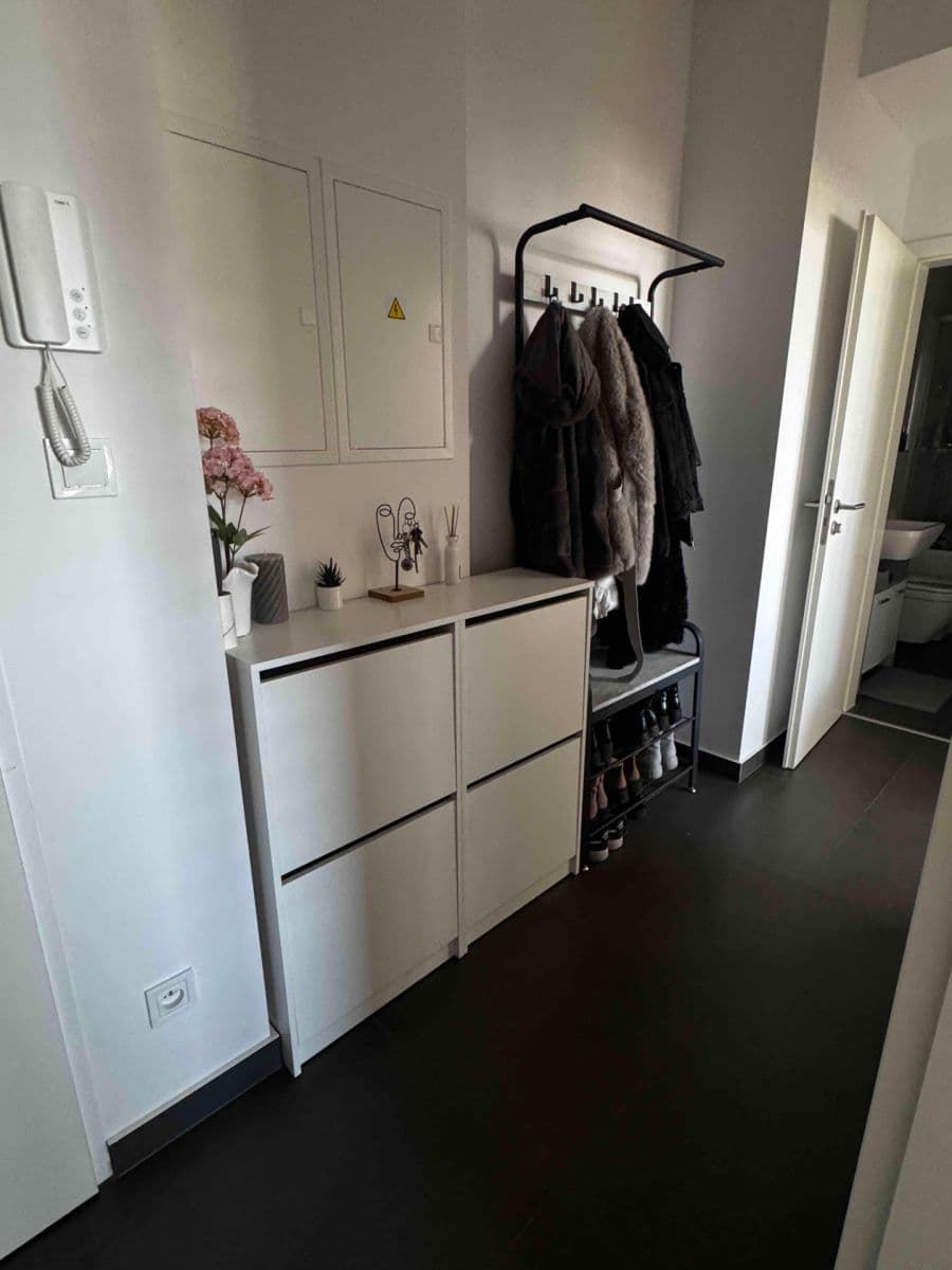 Pronájem bytu 2+kk 46 m², Horoměřice, Středočeský kraj Pronájem bytu 2+kk 46 m², Horoměřice, Středočeský kraj