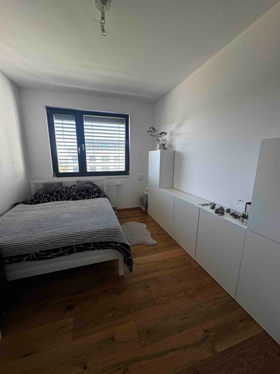 Pronájem bytu 2+kk 46 m², Horoměřice, Středočeský kraj Pronájem bytu 2+kk 46 m², Horoměřice, Středočeský kraj