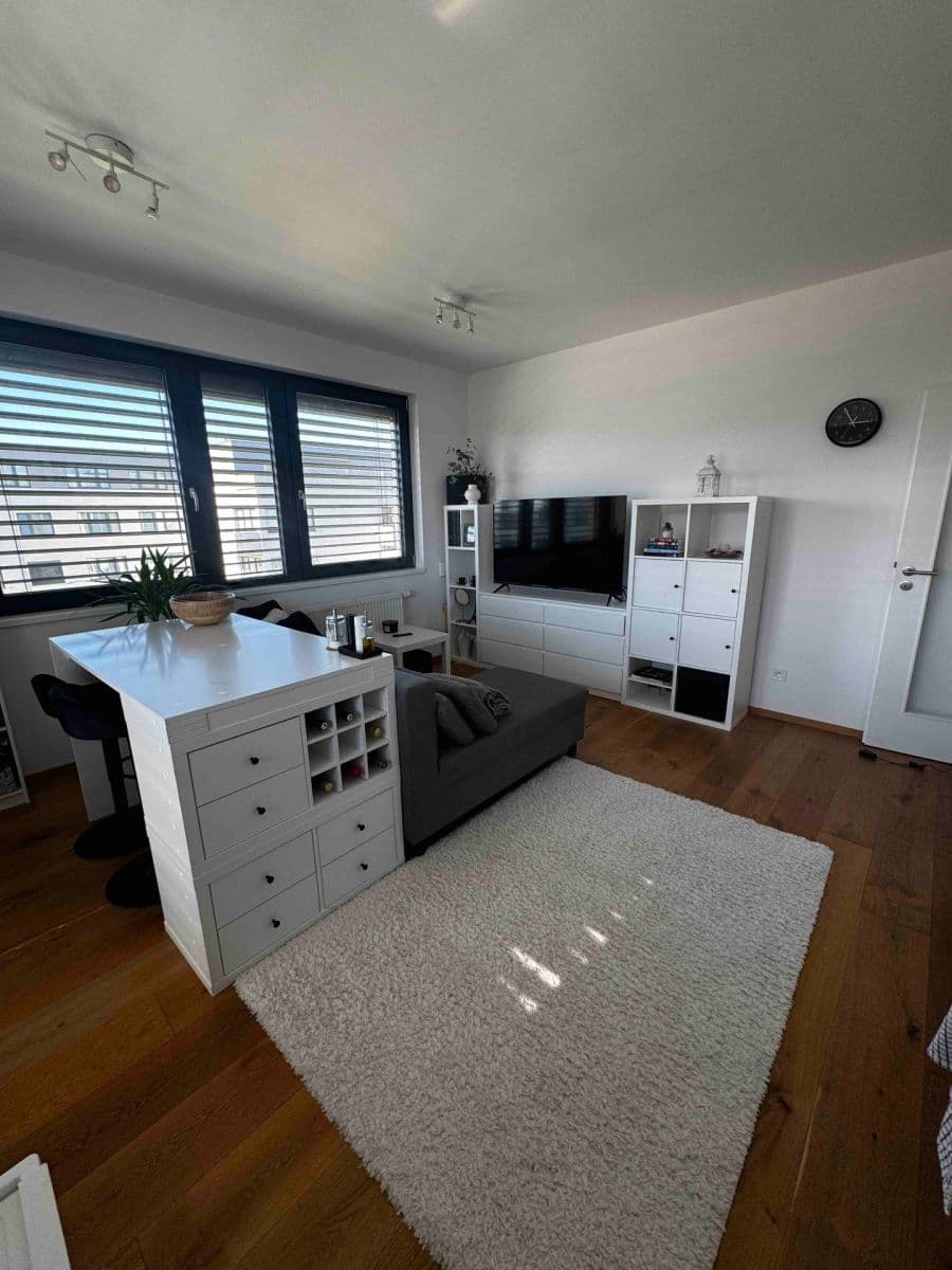 Pronájem bytu 2+kk 46 m², Horoměřice, Středočeský kraj Pronájem bytu 2+kk 46 m², Horoměřice, Středočeský kraj