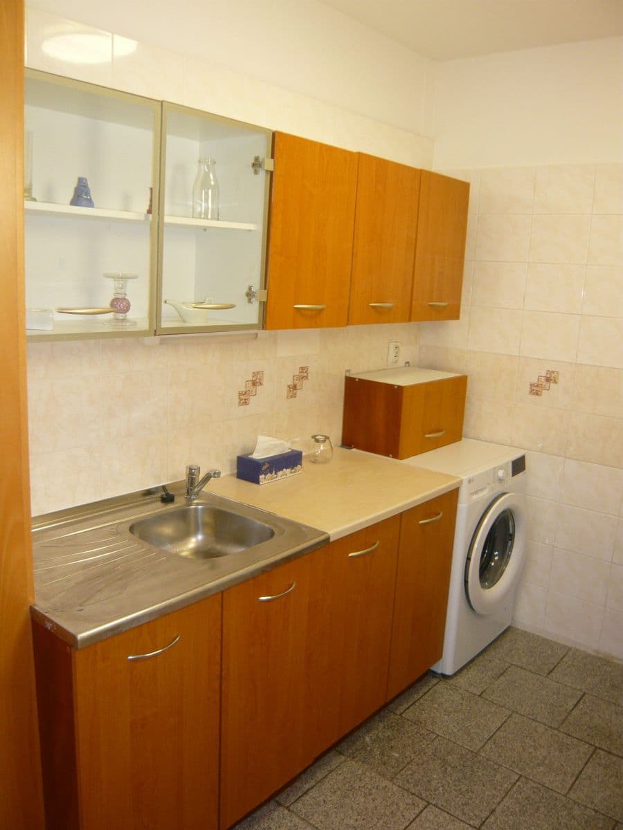 Pronájem bytu 2+kk 42 m², Doubravická, Praha, Praha Pronájem bytu 2+kk 42 m², Doubravická, Praha, Praha