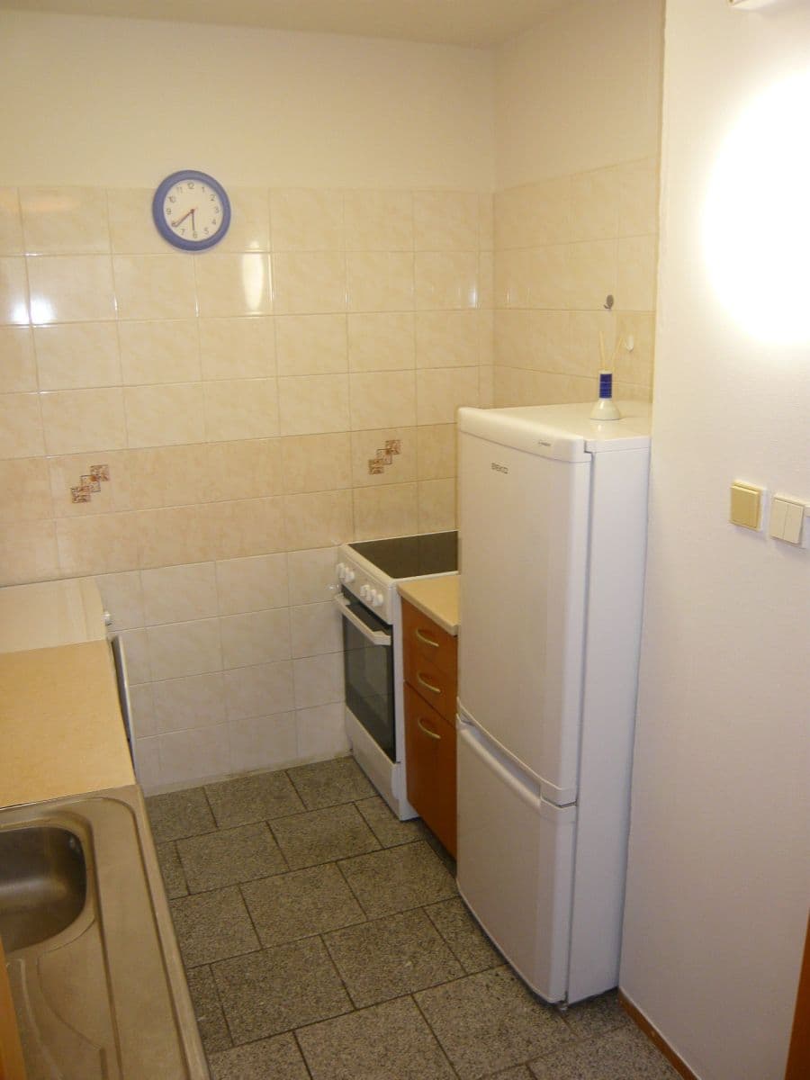 Pronájem bytu 2+kk 42 m², Doubravická, Praha, Praha Pronájem bytu 2+kk 42 m², Doubravická, Praha, Praha