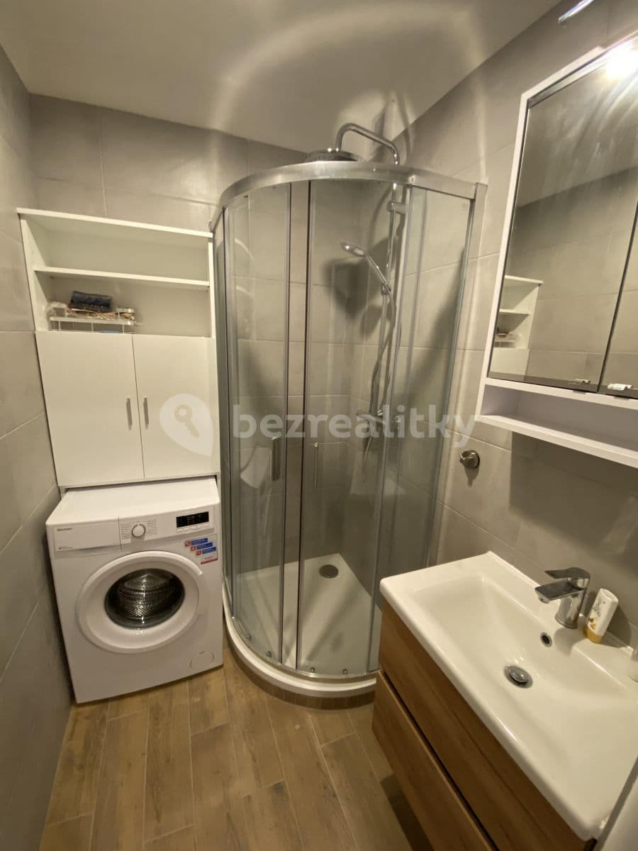 Pronájem bytu 2+1 60 m², Korunní, Ostrava, Moravskoslezský kraj Pronájem bytu 2+1 60 m², Korunní, Ostrava, Moravskoslezský kraj