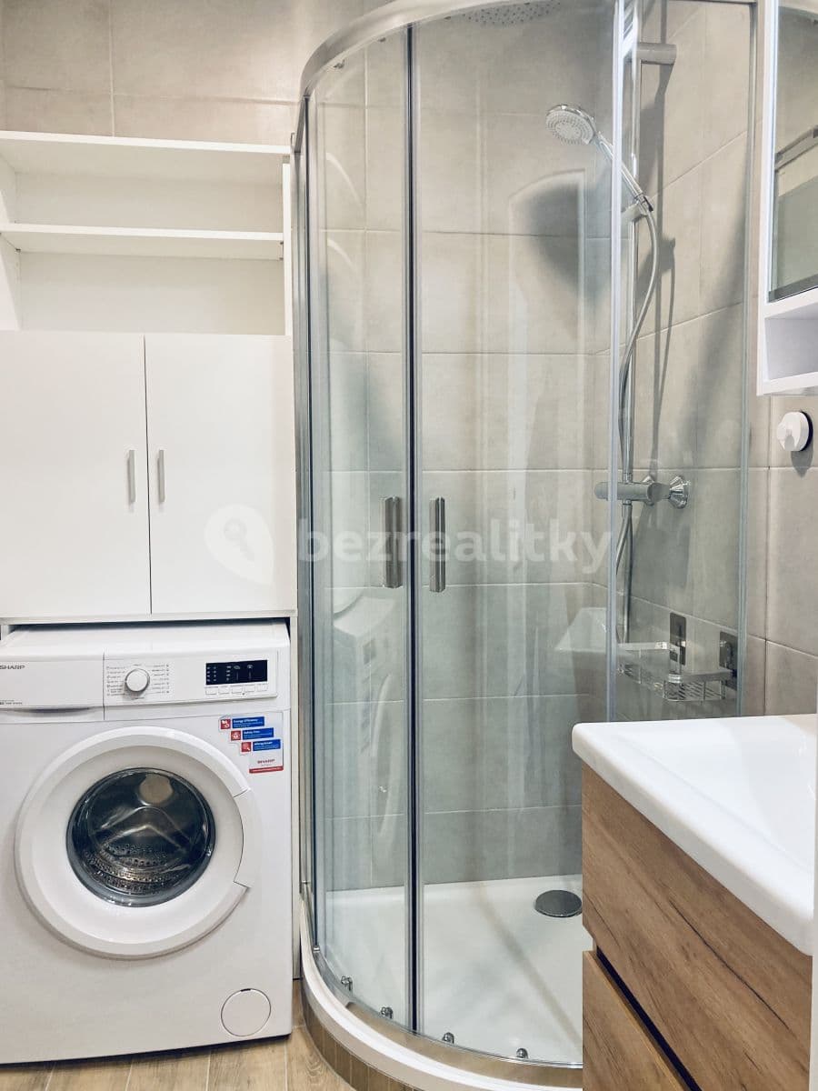 Pronájem bytu 2+1 60 m², Korunní, Ostrava, Moravskoslezský kraj Pronájem bytu 2+1 60 m², Korunní, Ostrava, Moravskoslezský kraj