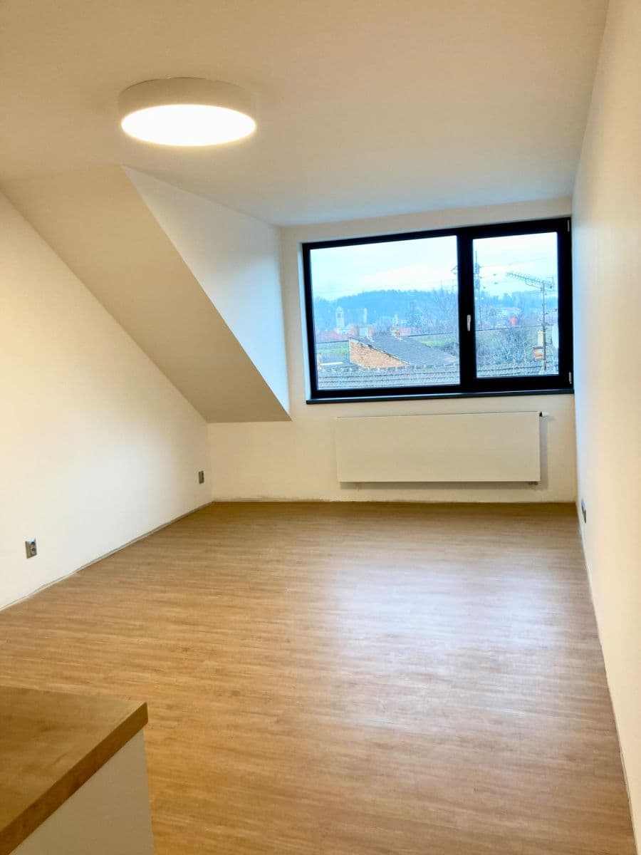 Pronájem bytu 1+kk 28 m², Brno, Jihomoravský kraj Pronájem bytu 1+kk 28 m², Brno, Jihomoravský kraj