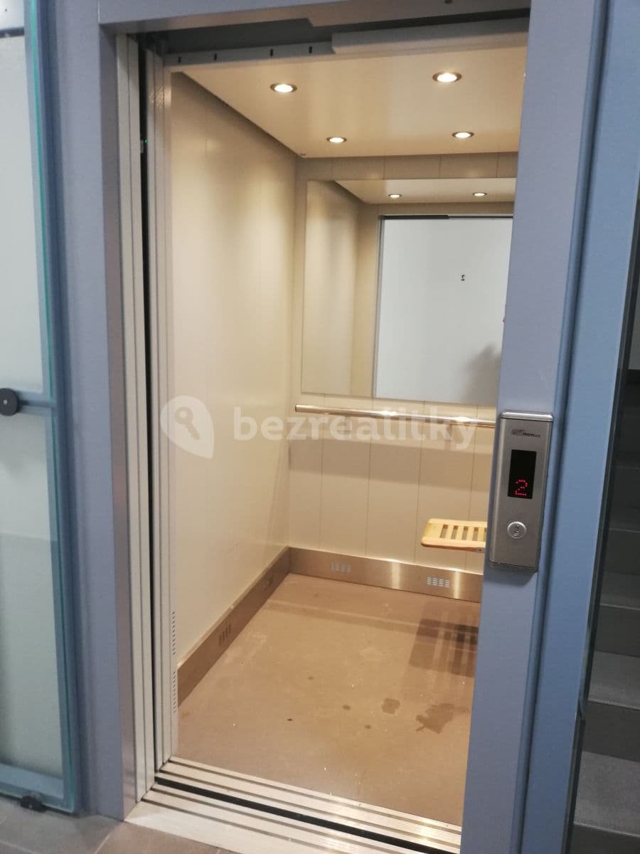 Pronájem bytu 2+kk 62 m², Na Náhonu, Beroun, Středočeský kraj Pronájem bytu 2+kk 62 m², Na Náhonu, Beroun, Středočeský kraj