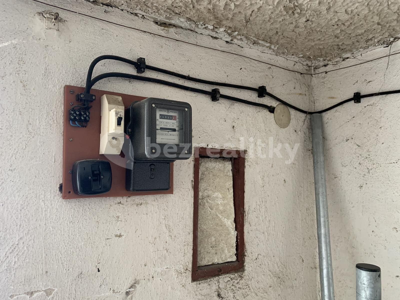 Pronájem garáže 23 m², Moravská, Kroměříž, Zlínský kraj Pronájem garáže 23 m², Moravská, Kroměříž, Zlínský kraj