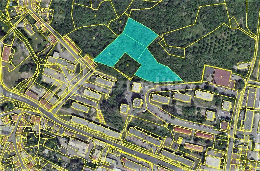 Prodej pozemku 2.497 m², Slaný, Středočeský kraj