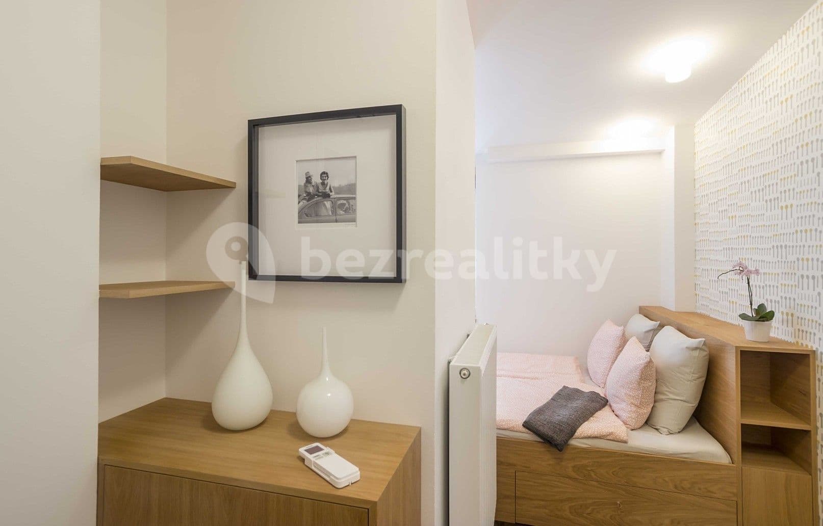 Pronájem bytu 2+kk 70 m², U Parního mlýna, Praha, Praha Pronájem bytu 2+kk 70 m², U Parního mlýna, Praha, Praha