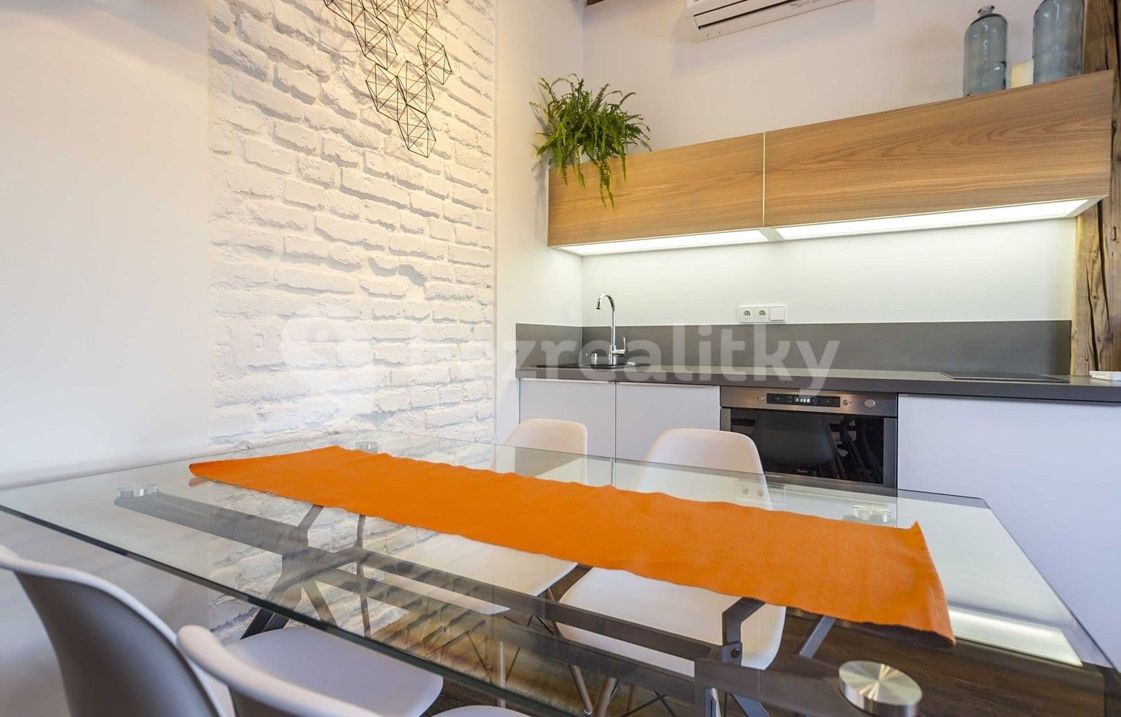 Pronájem bytu 2+kk 70 m², U Parního mlýna, Praha, Praha Pronájem bytu 2+kk 70 m², U Parního mlýna, Praha, Praha