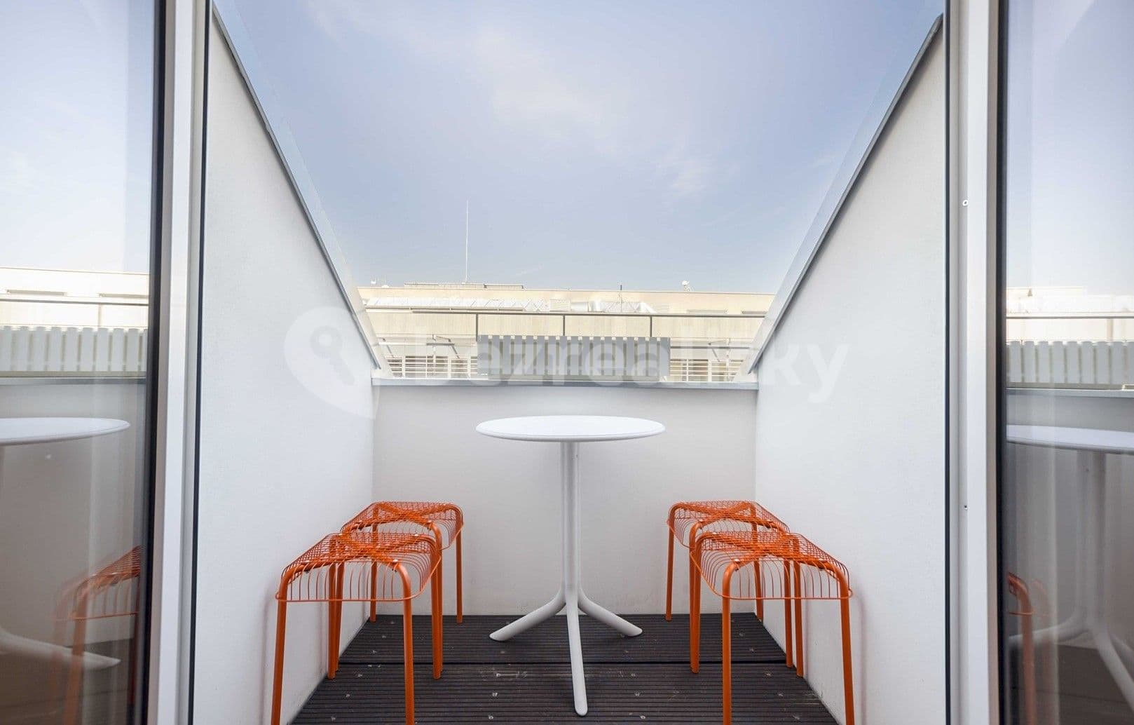 Pronájem bytu 2+kk 70 m², U Parního mlýna, Praha, Praha Pronájem bytu 2+kk 70 m², U Parního mlýna, Praha, Praha