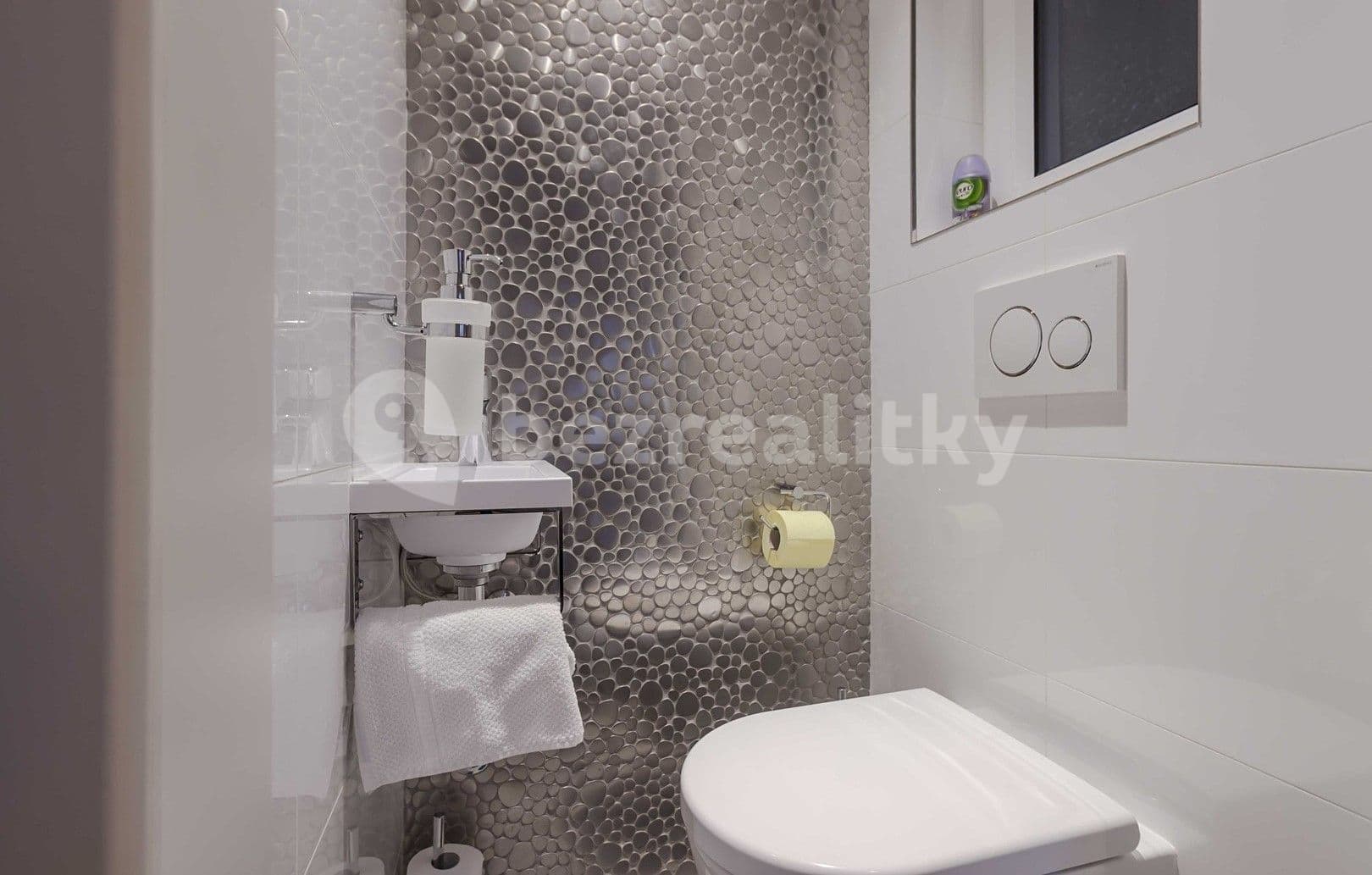 Pronájem bytu 2+kk 70 m², U Parního mlýna, Praha, Praha Pronájem bytu 2+kk 70 m², U Parního mlýna, Praha, Praha