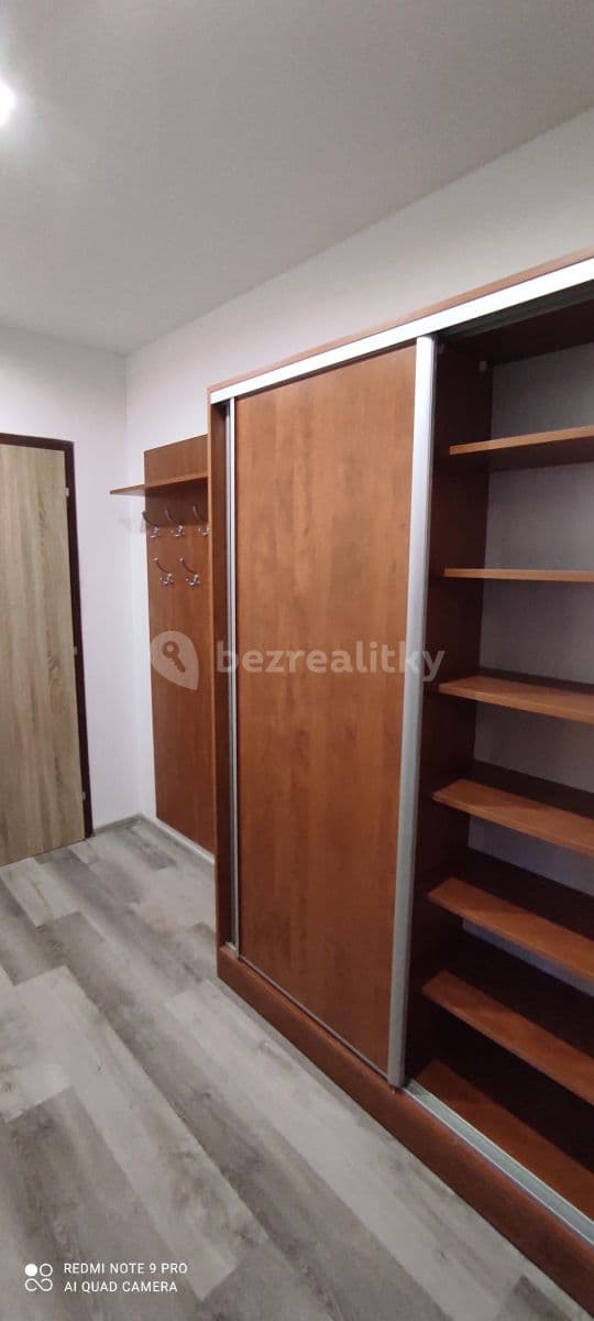 Pronájem bytu 1+1 40 m², Na Vršku, Jablonec nad Nisou, Liberecký kraj Pronájem bytu 1+1 40 m², Na Vršku, Jablonec nad Nisou, Liberecký kraj